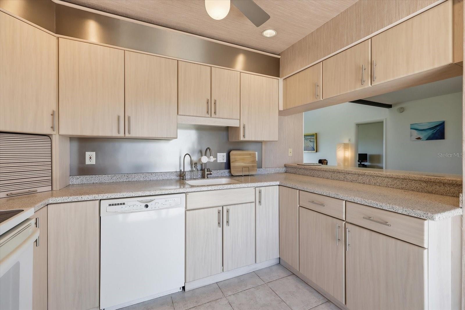 1082 BIRD BAY WAY #304