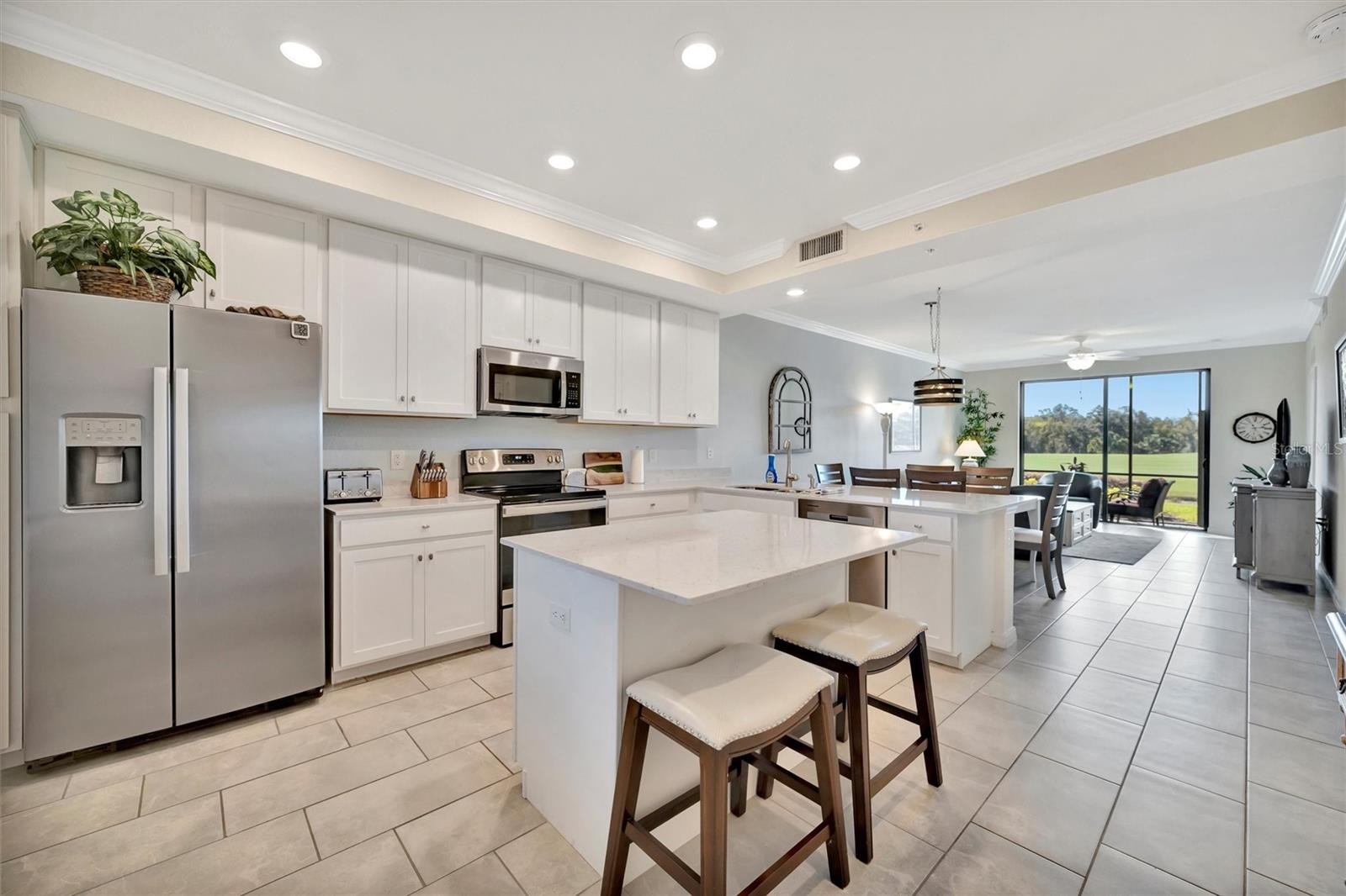 17810 GAWTHROP DR #104