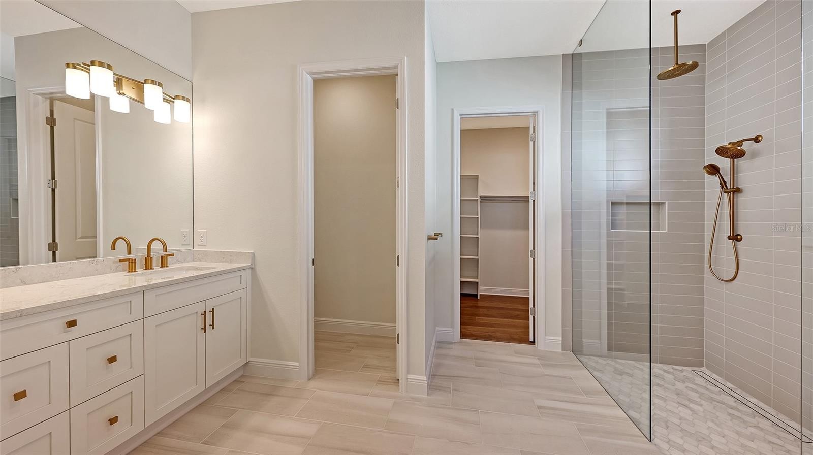 6233 ISLA DEL RAY AVE