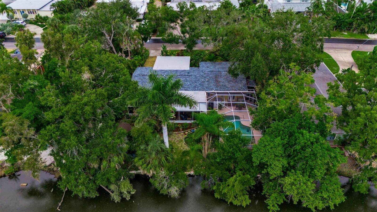 1684 SPRING CREEK DR