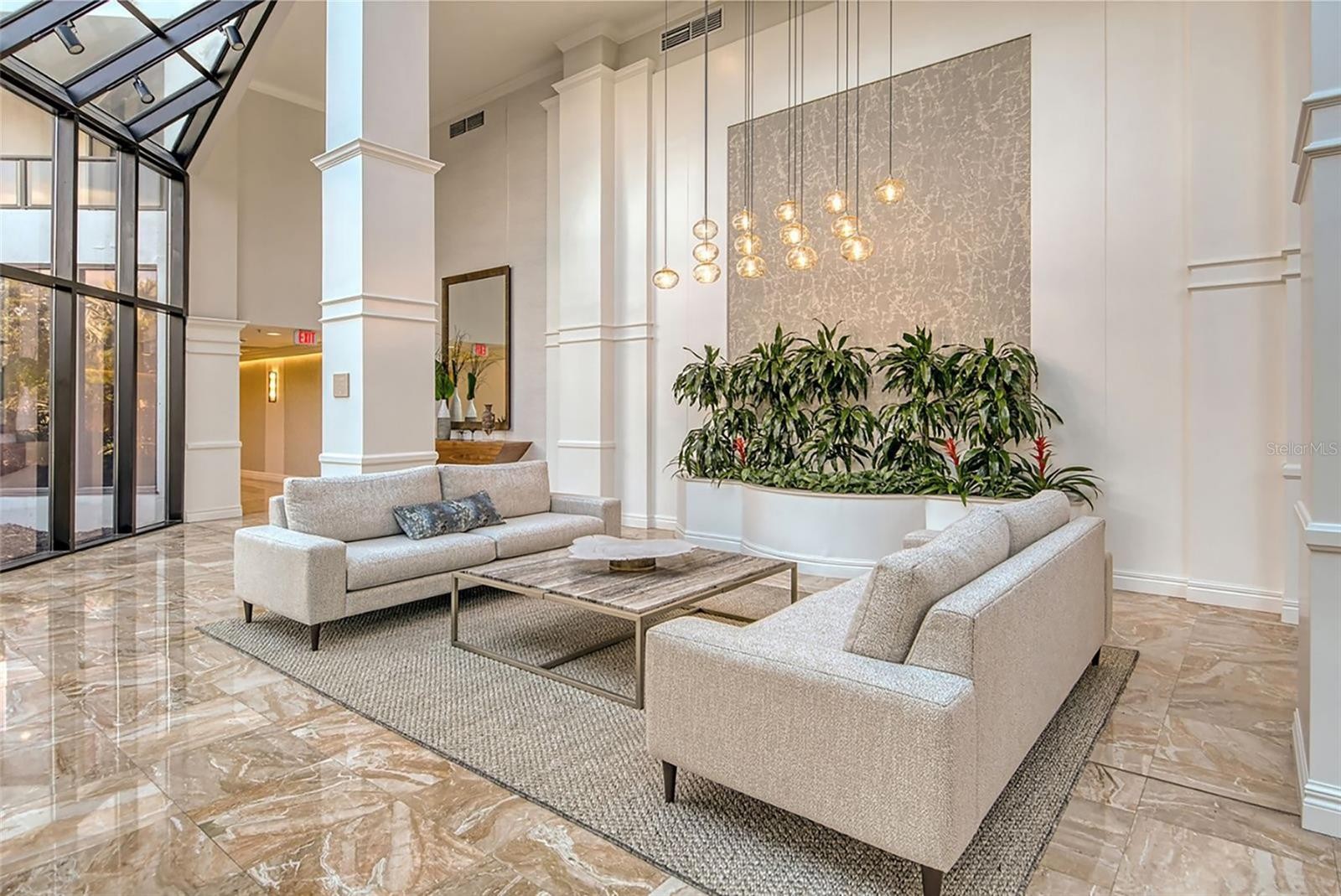 545 SANCTUARY DR #B605