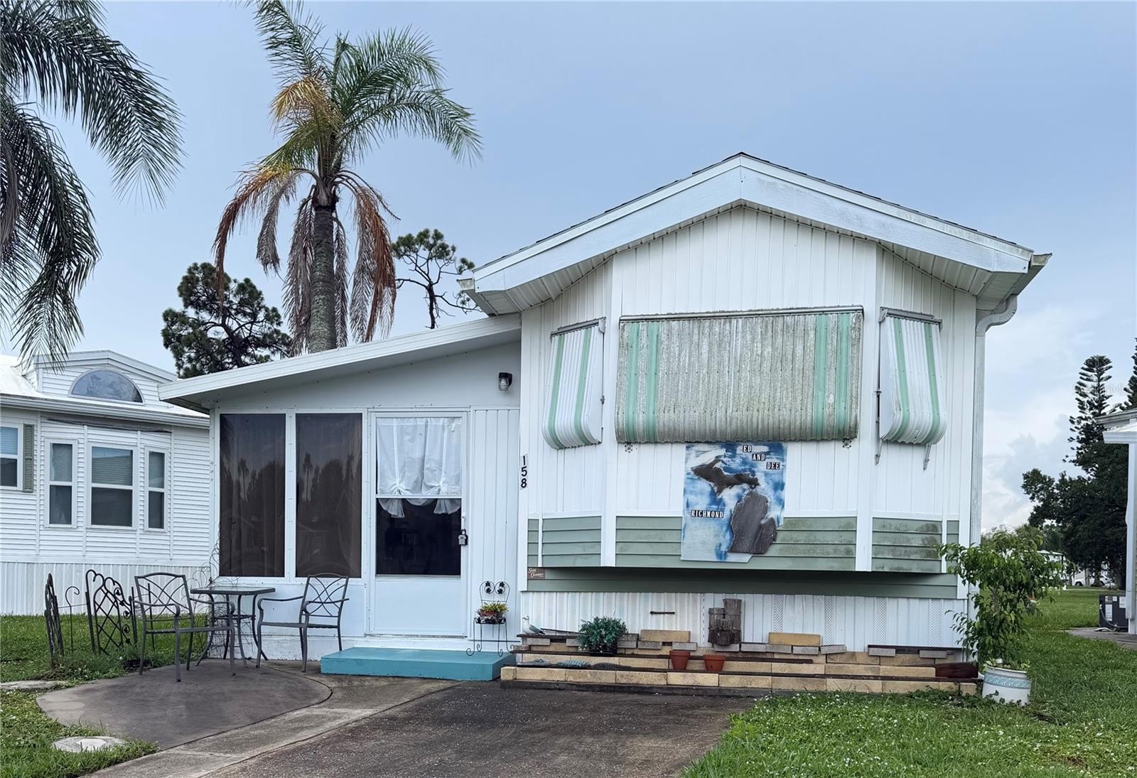 158 BROOKSHIRE DR