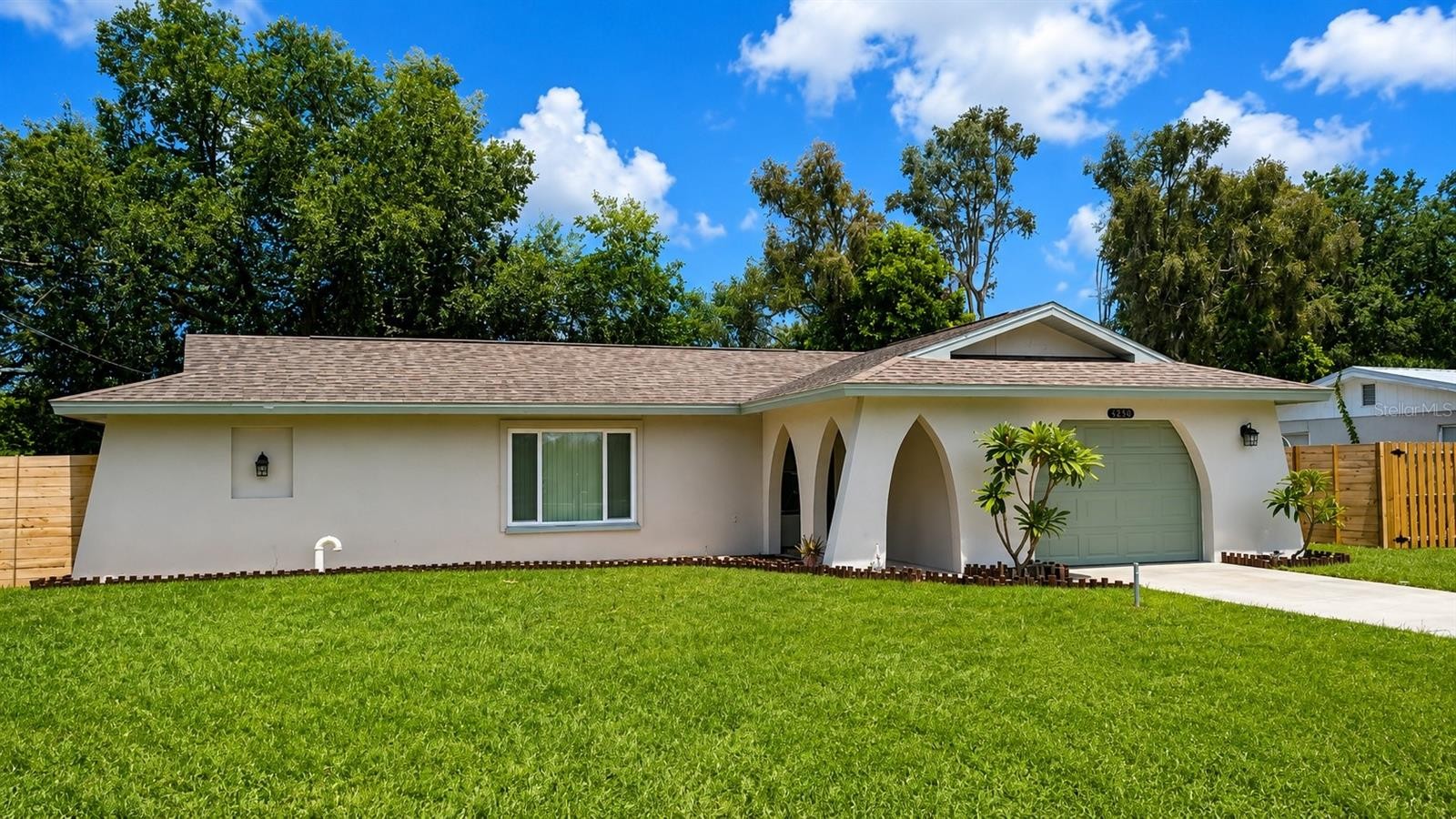 3435 DUNBAR DR