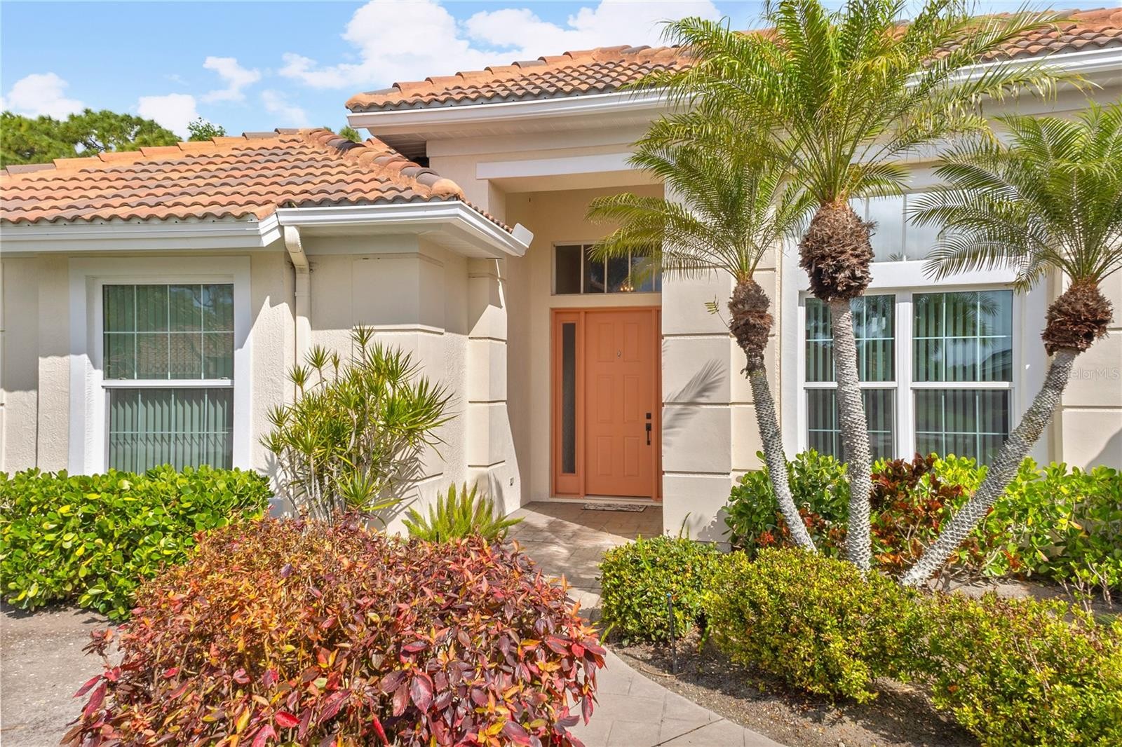 1985 WHITE FEATHER LN