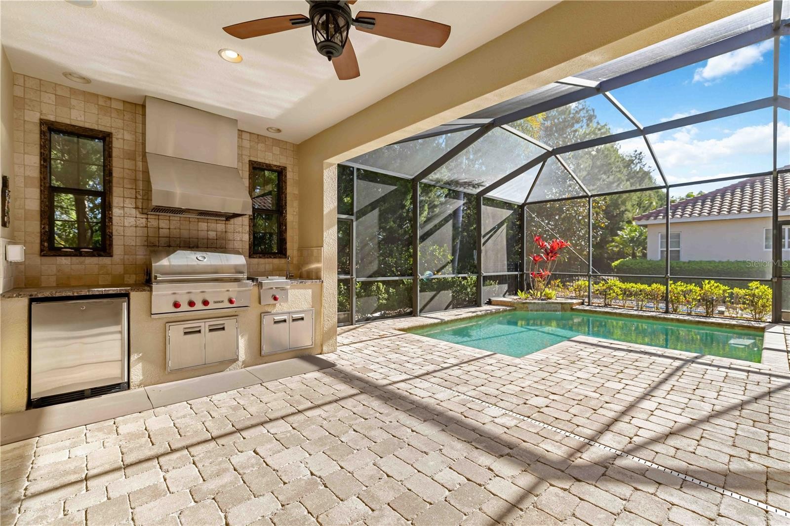 15403 LEVEN LINKS PL