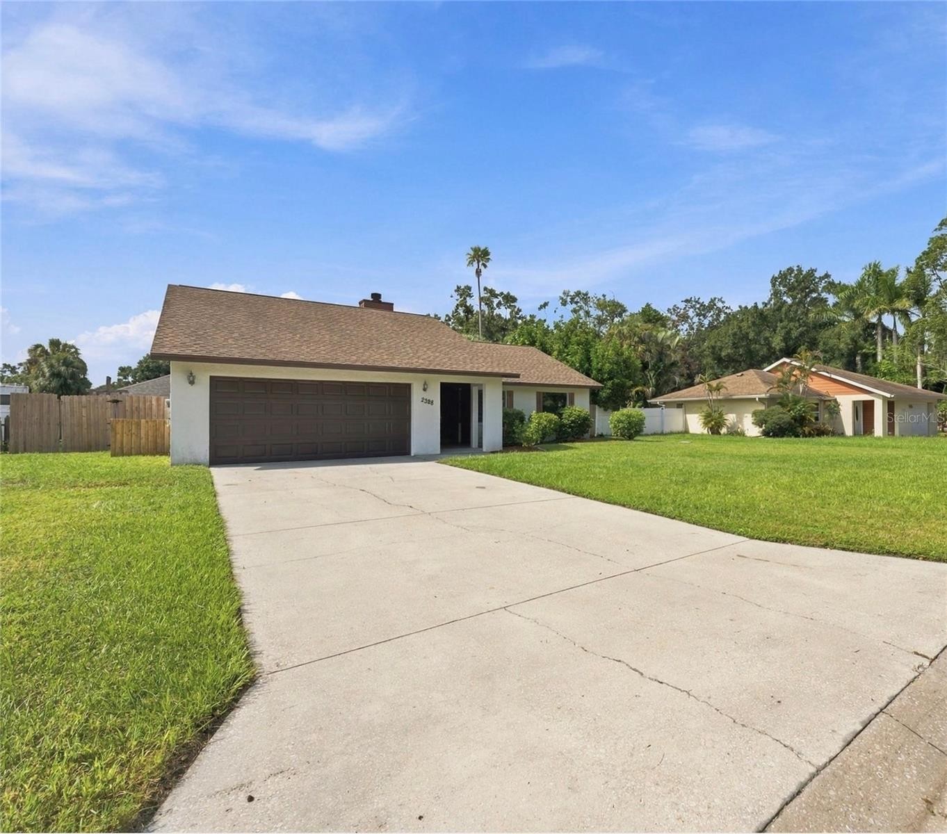 2328 SPRING OAKS CIR