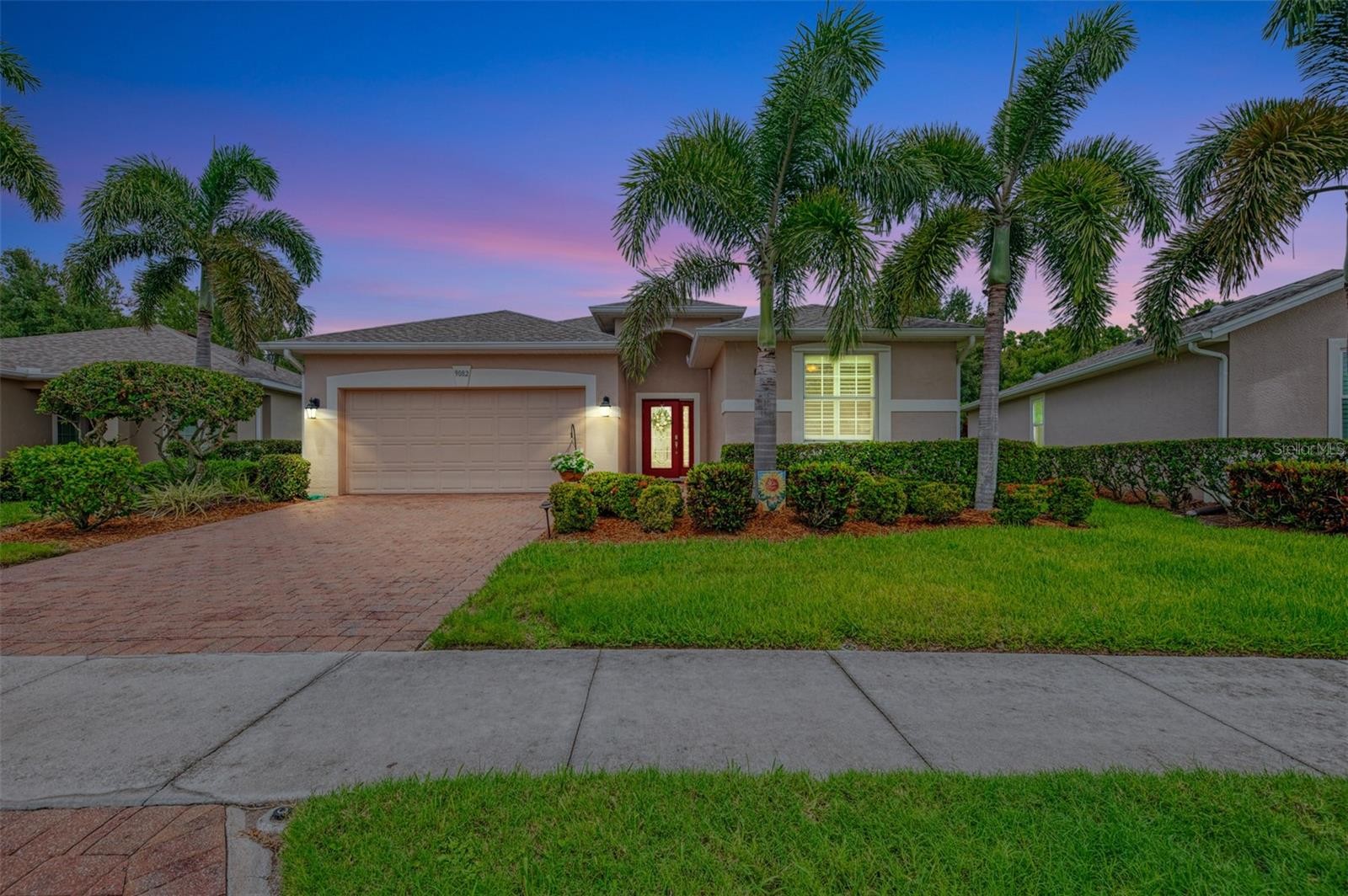 9082 COACHMAN DR