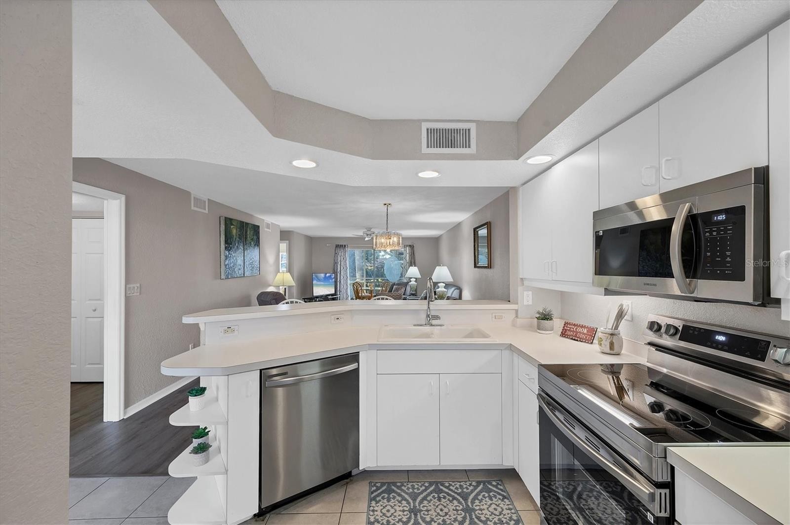 5725 GREENWOOD AVE #5103