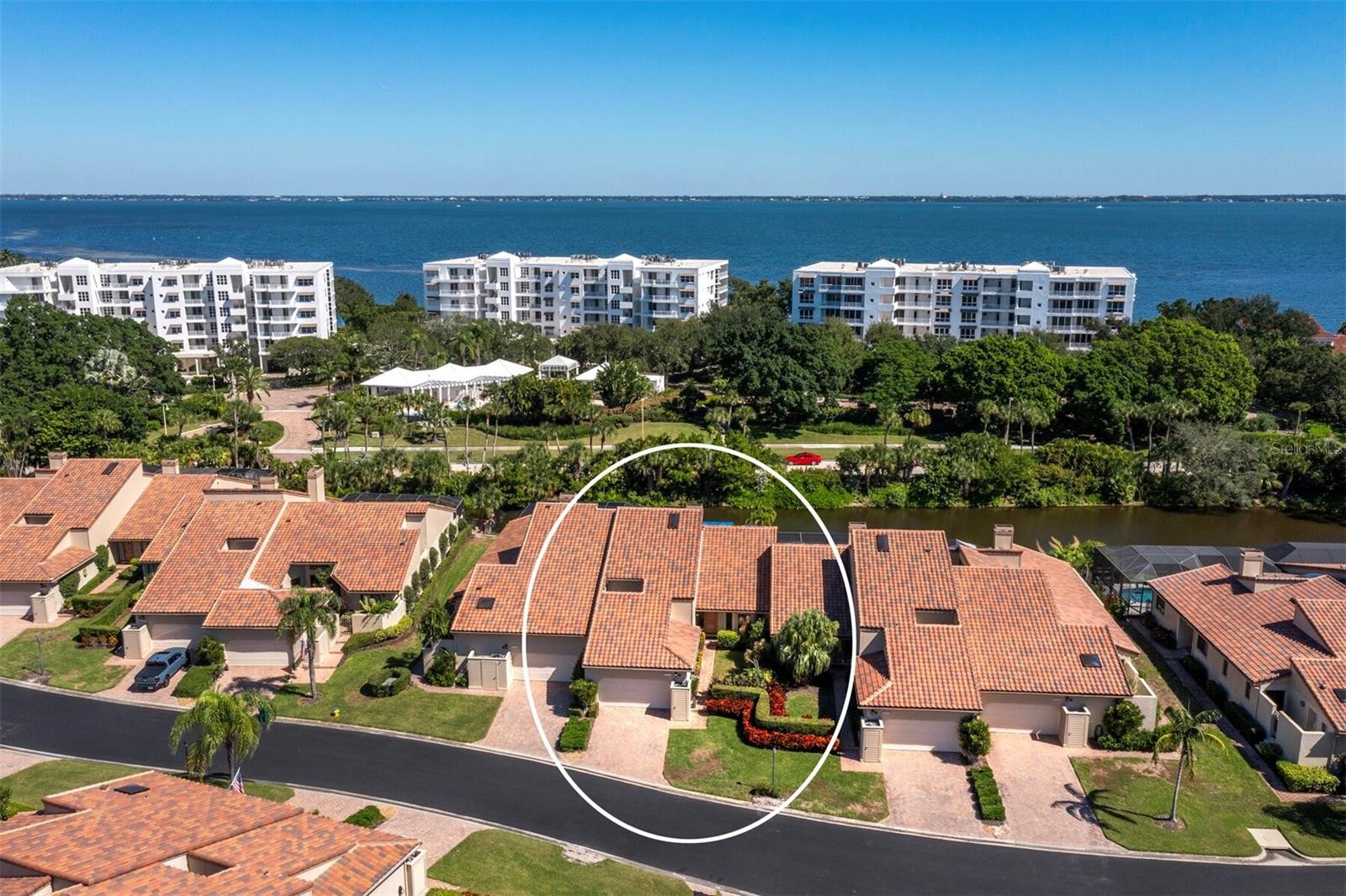 2352 HARBOUR OAKS DR
