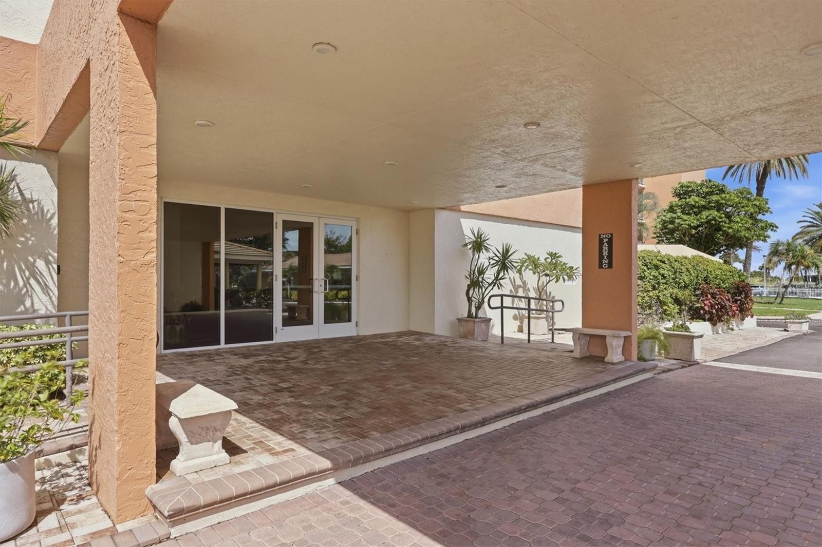 4401 GULF OF MEXICO DR #907
