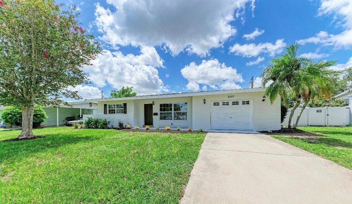 3207 19TH AVE W
