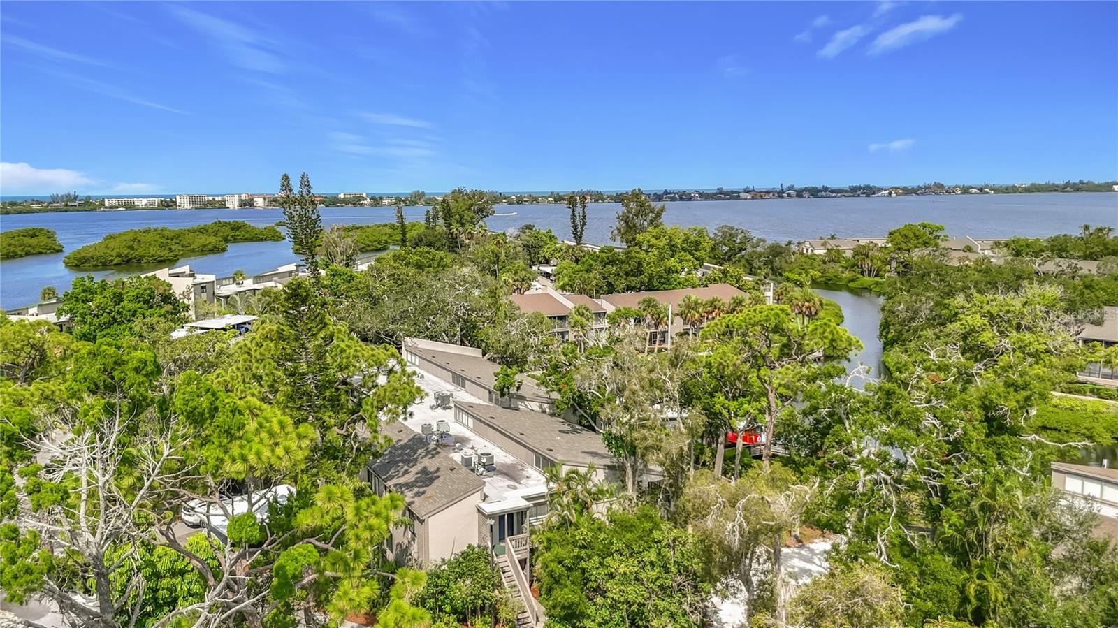 1601 PELICAN POINT DR #215