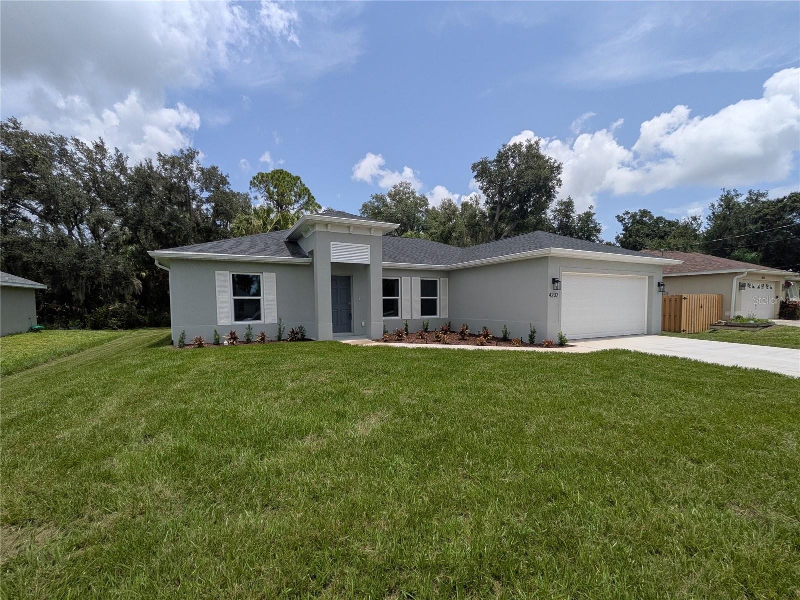 4232 CORYDON AVE