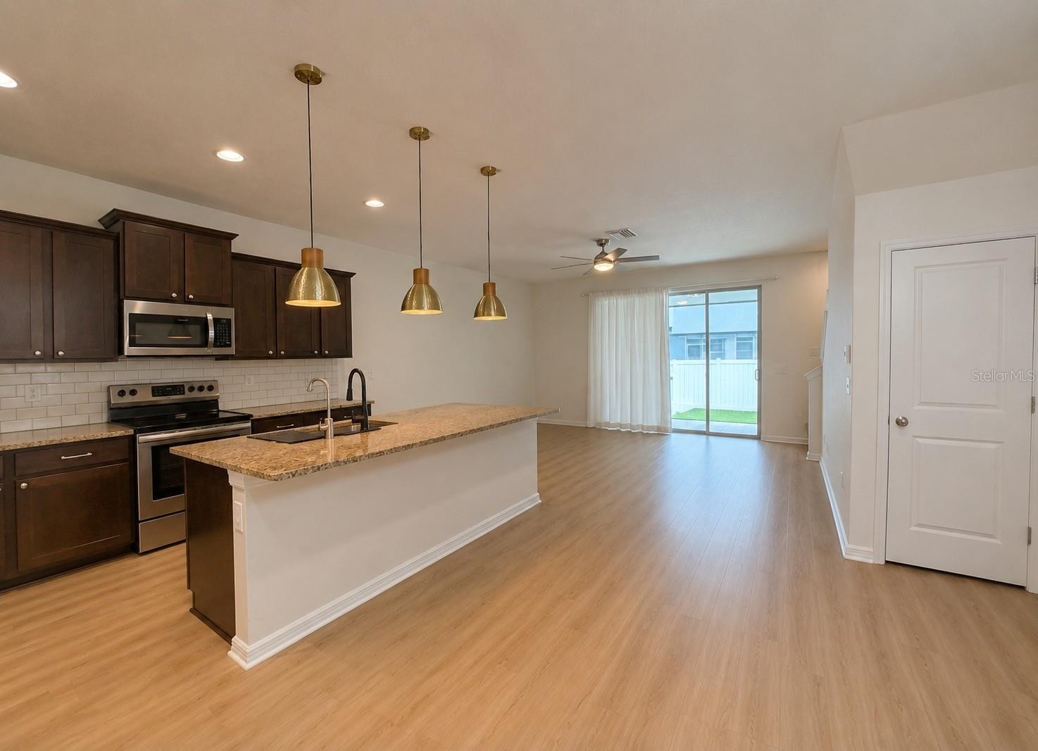 8653 PALMER PARK CIR