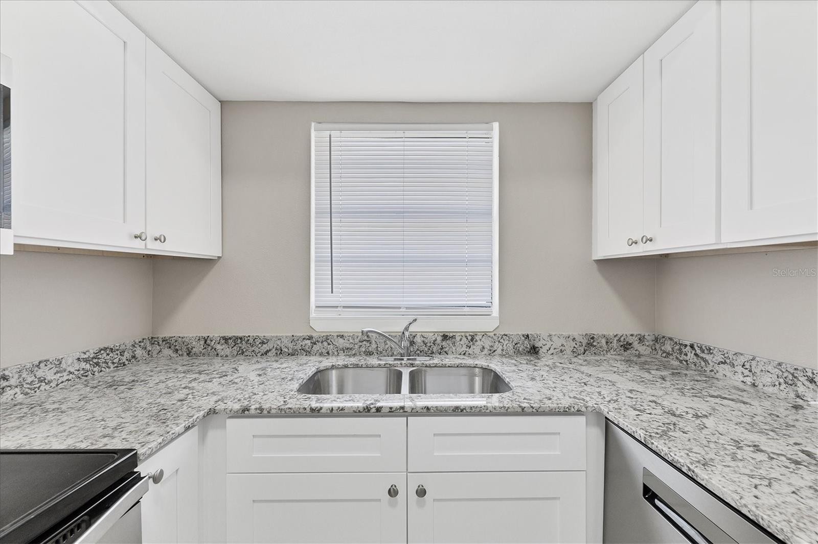 101 AVENIDA DE BAHIA