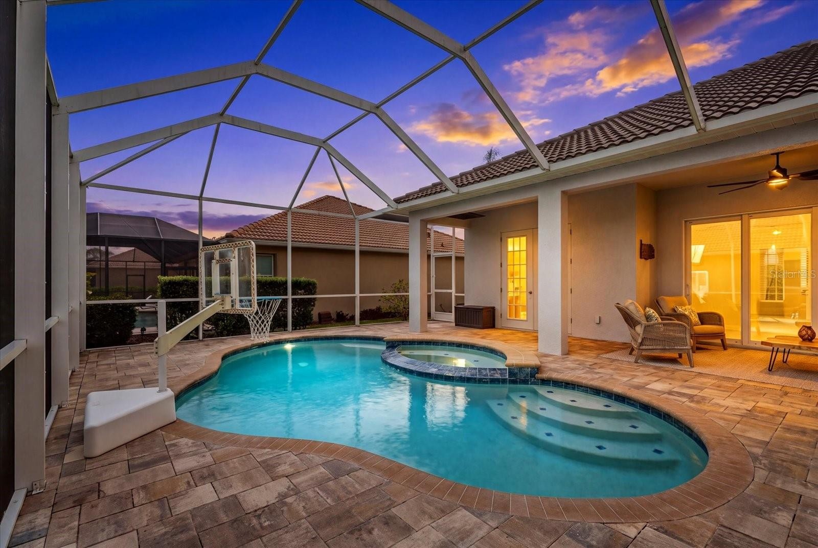 489 ARBORVIEW LN