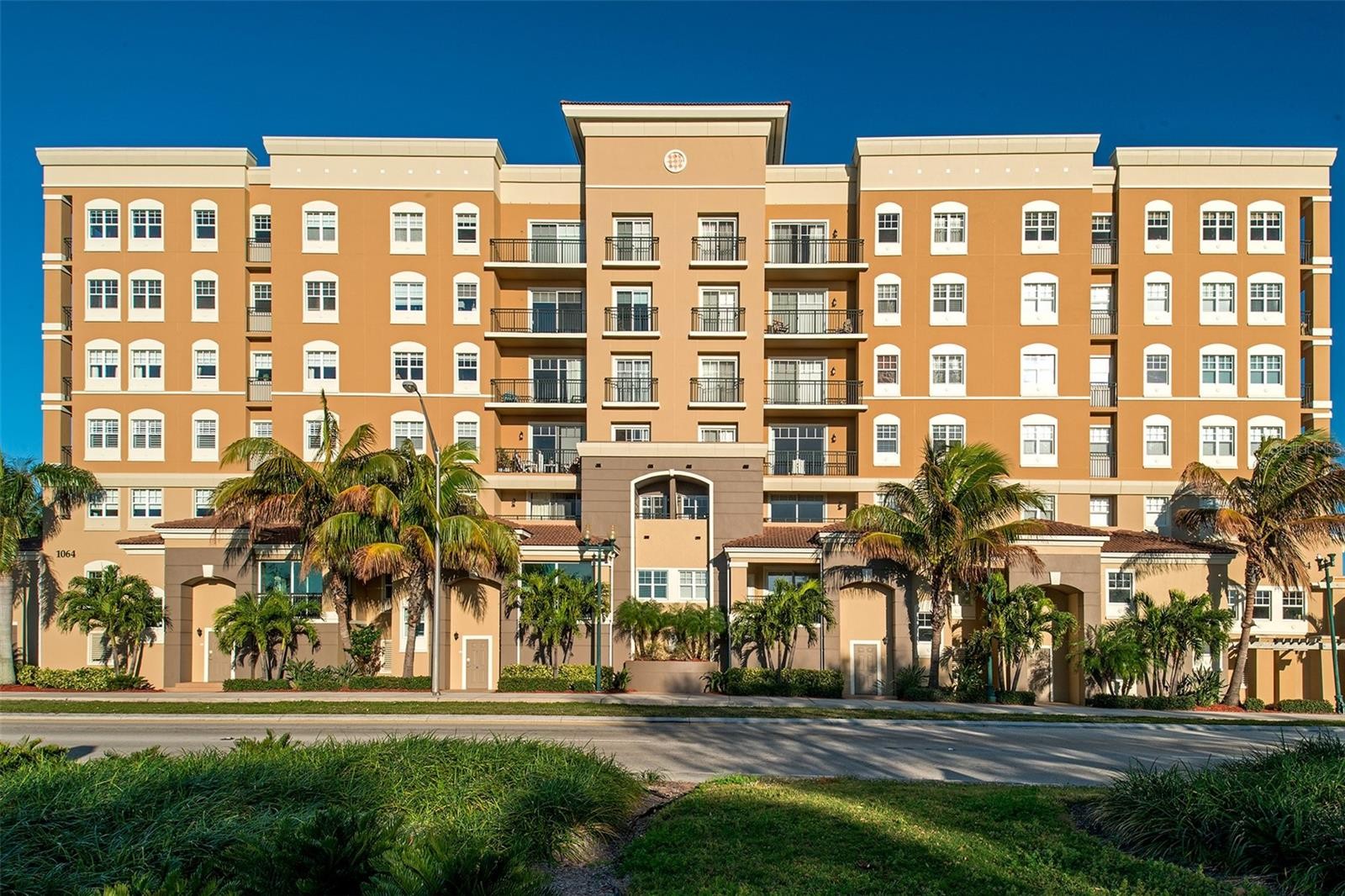 1064 N TAMIAMI TRL #1433
