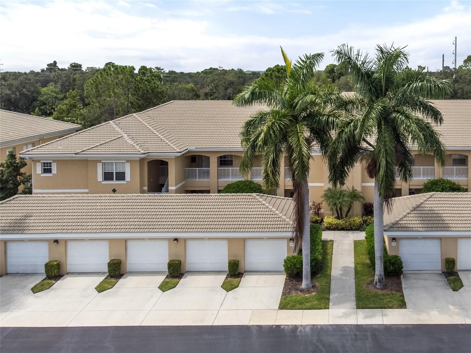 6326 Grand Oak Cir #202 Bradenton Florida 34203