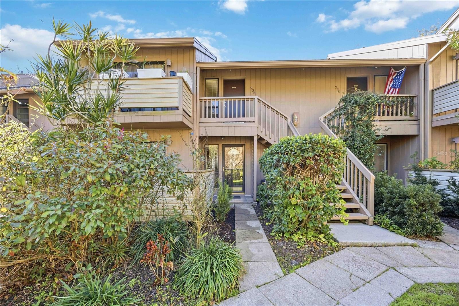 1626 BROOKHOUSE DR #235