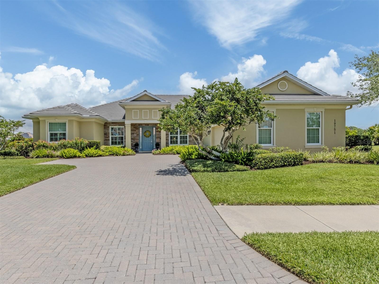 19751 COBBLESTONE CIR