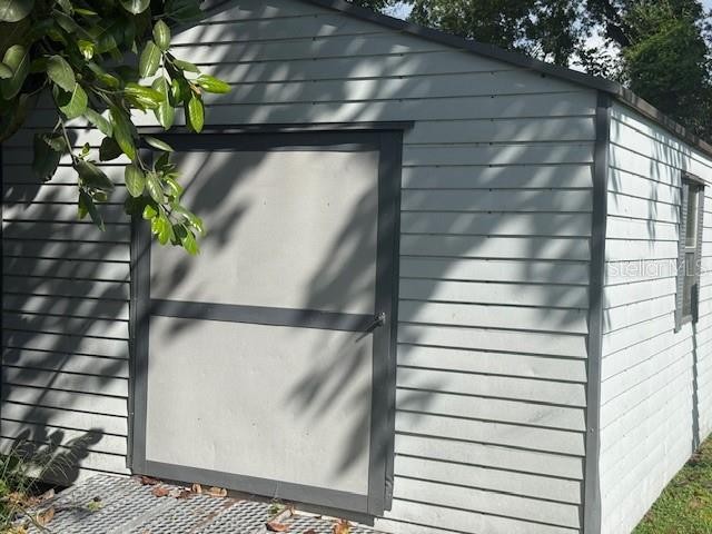 527 PARKVIEW DR