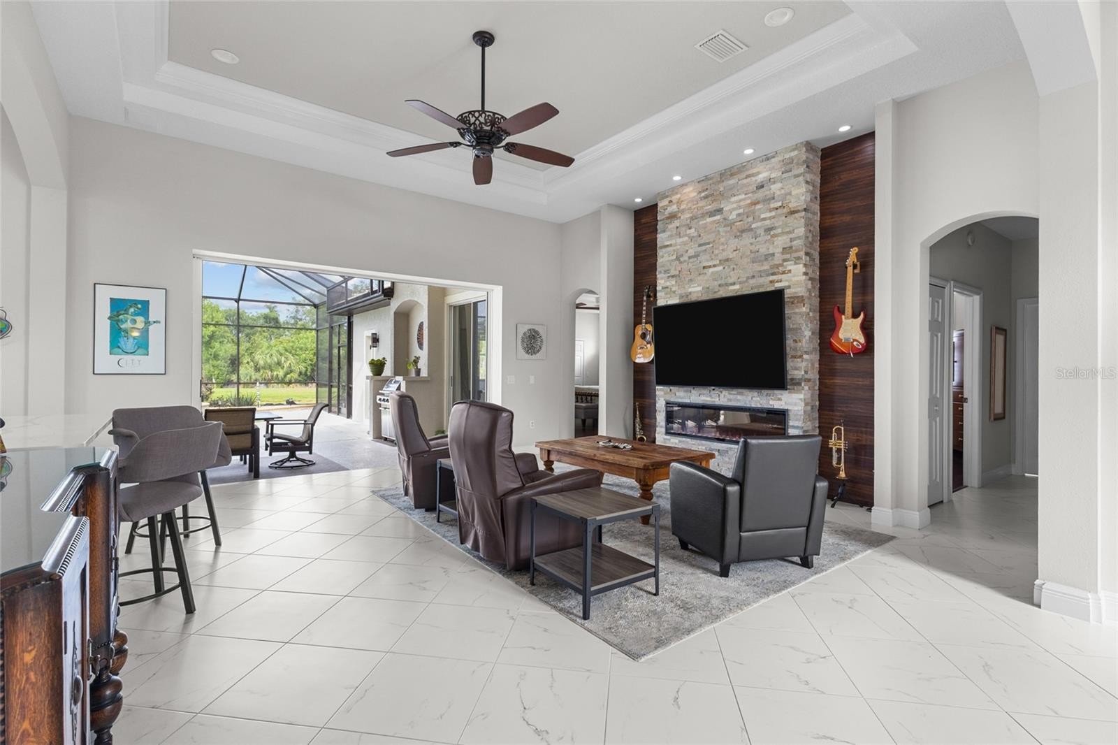 7622 DESERT INN WAY