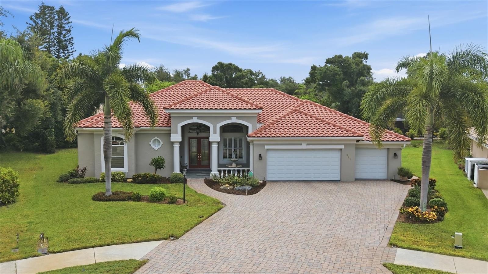 597 ASTON WOODS CT