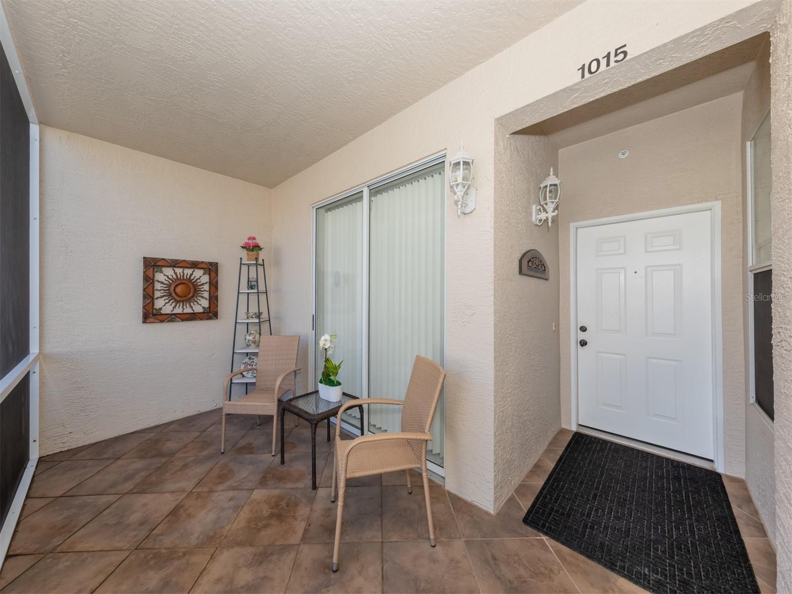 9621 CASTLE POINT DR #1015
