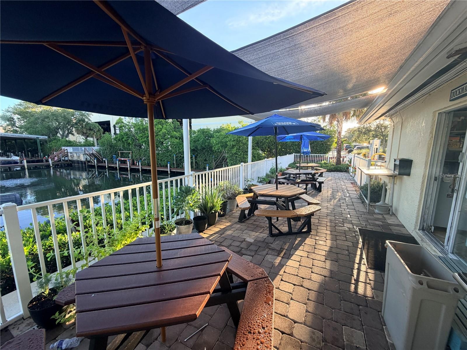 570 BLACKBURN POINT RD #Siesta 25
