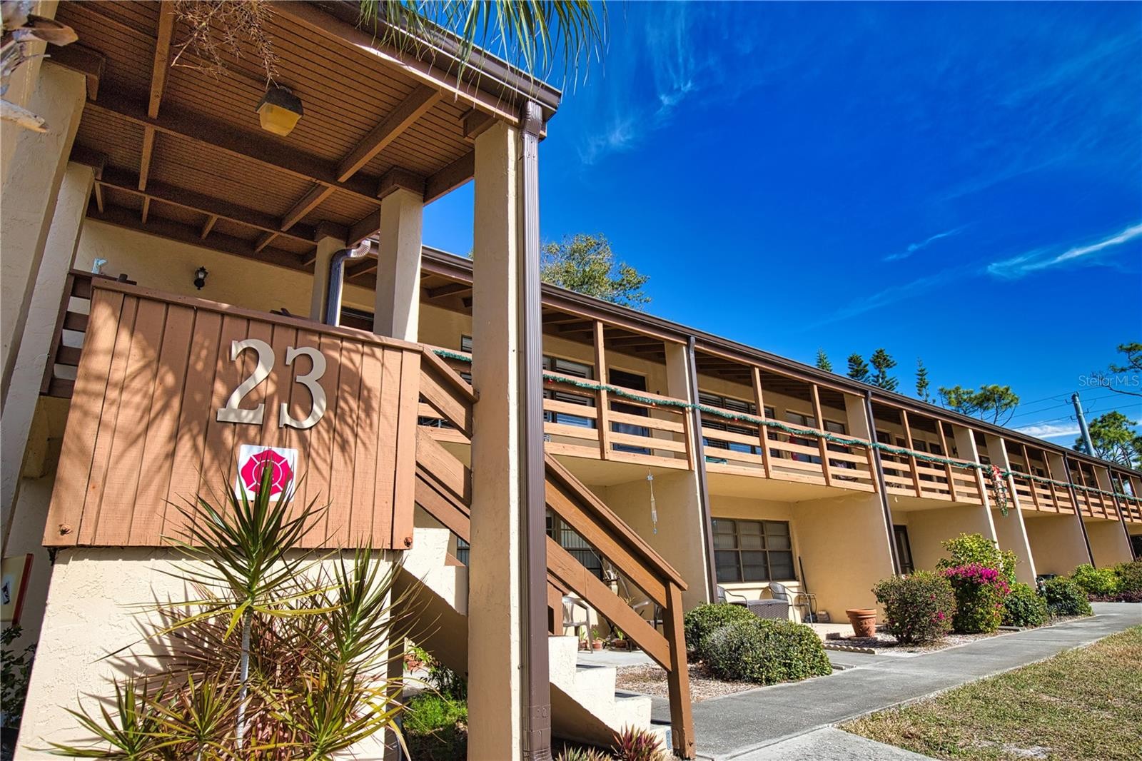 23 QUAILS RUN BLVD #23203