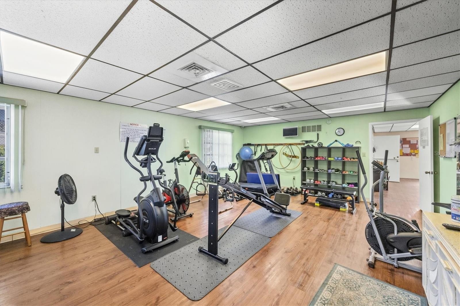 390 301 BLVD W #27B
