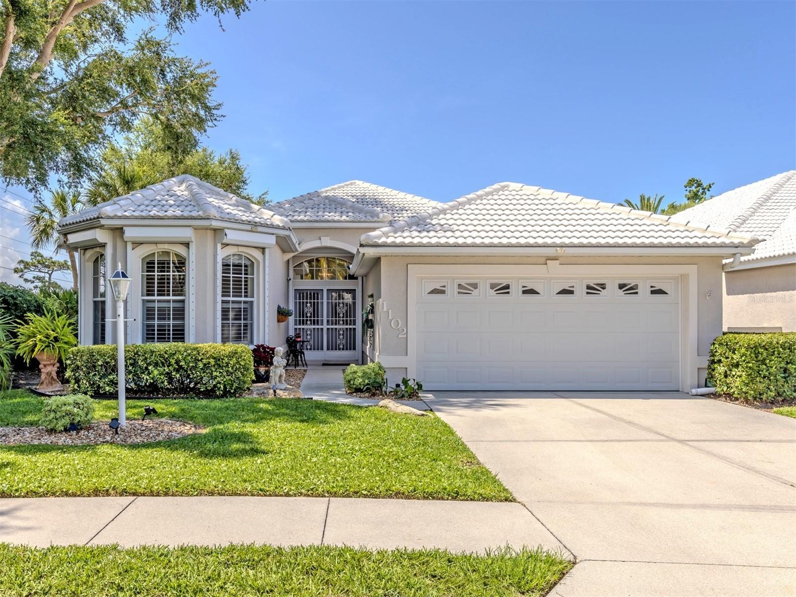 1102 SOUTHLAKE CT