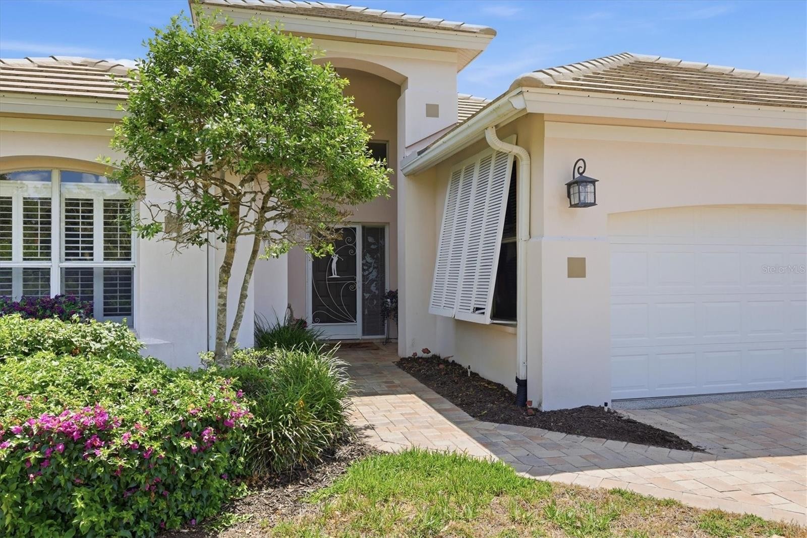 8025 HAMPTON CT