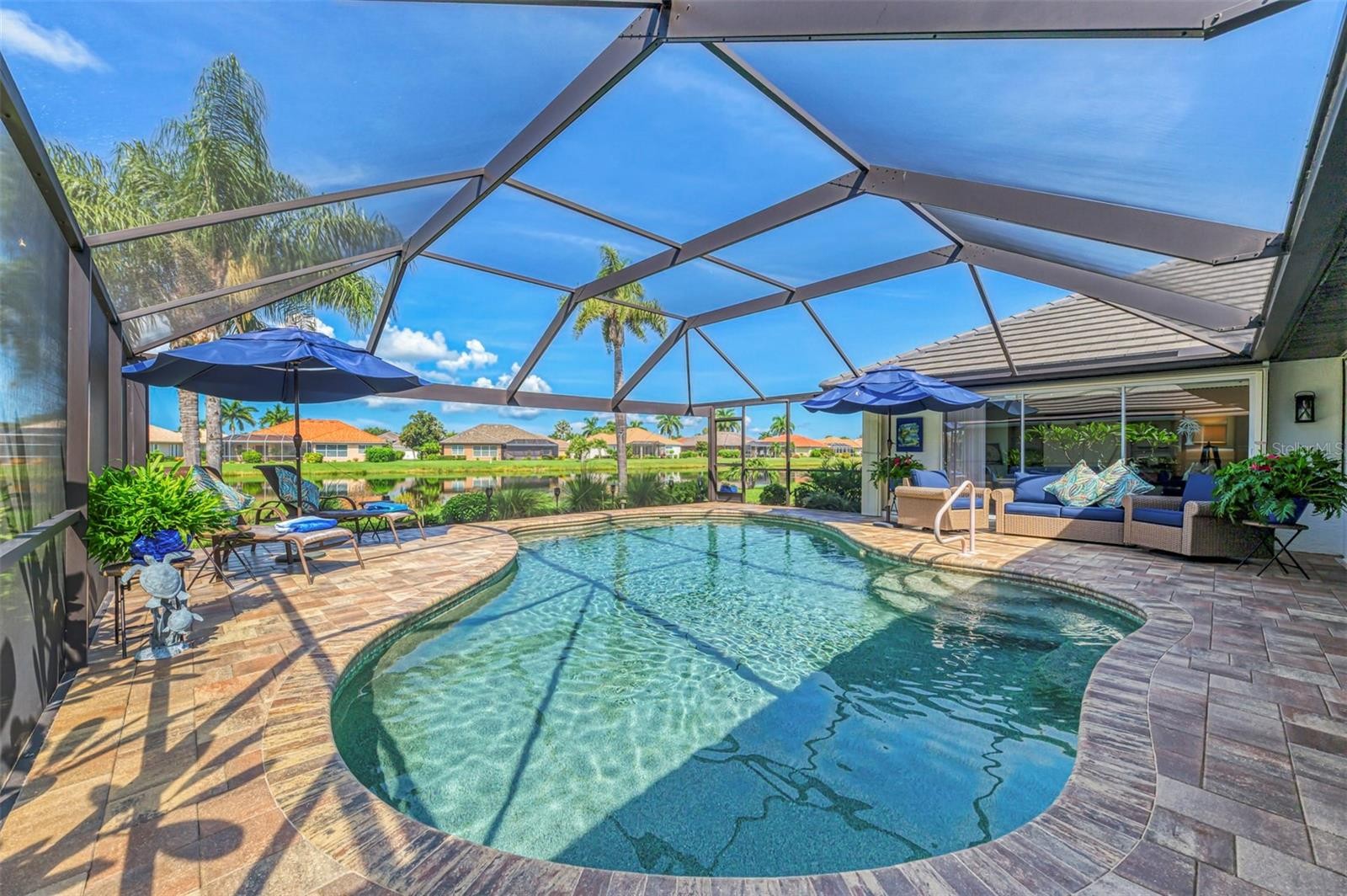 530 LAKE OF THE WOODS DR