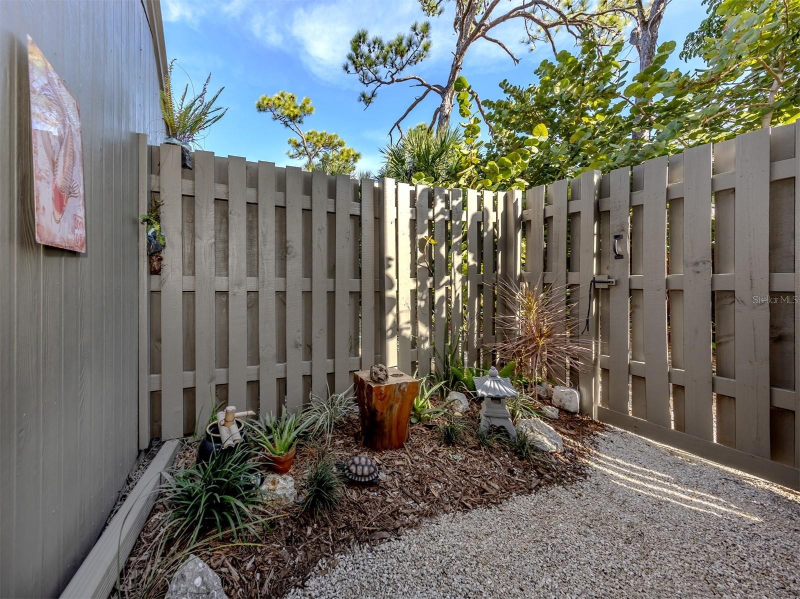 139 WOODLAND PL #139