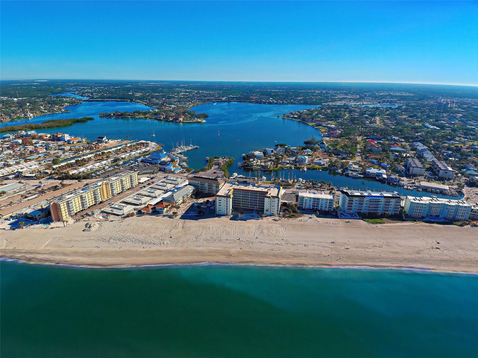 1200 TARPON CENTER DR #204