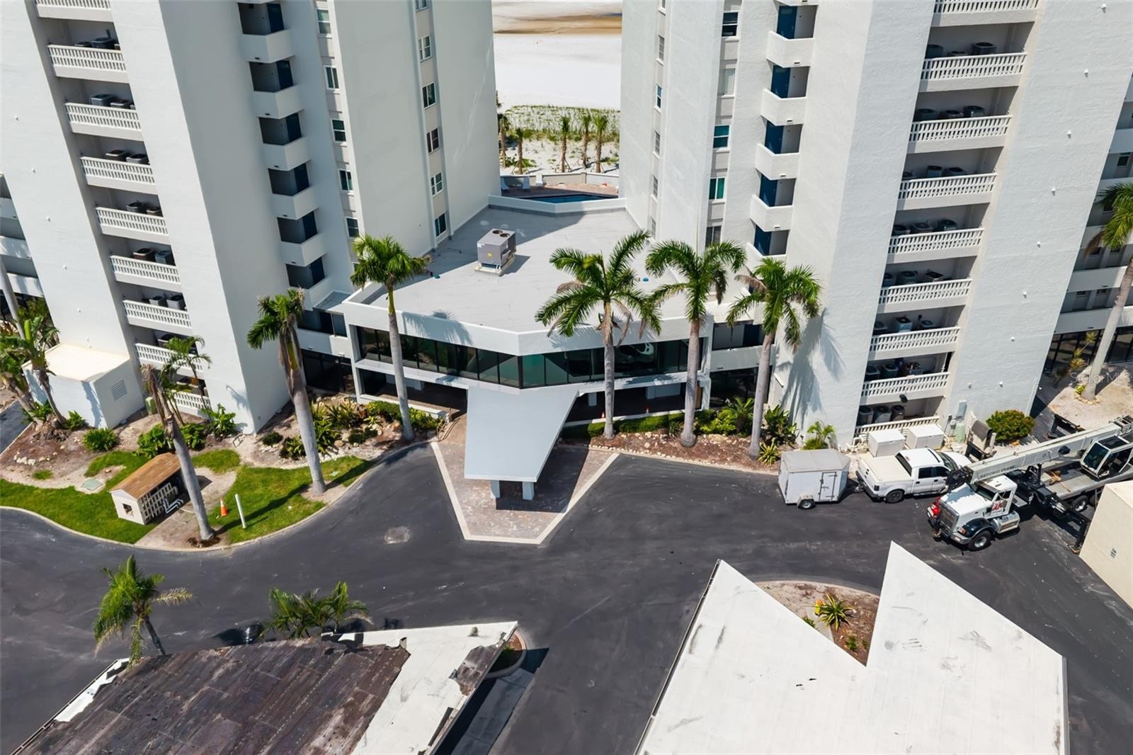 19 WHISPERING SANDS DR #302