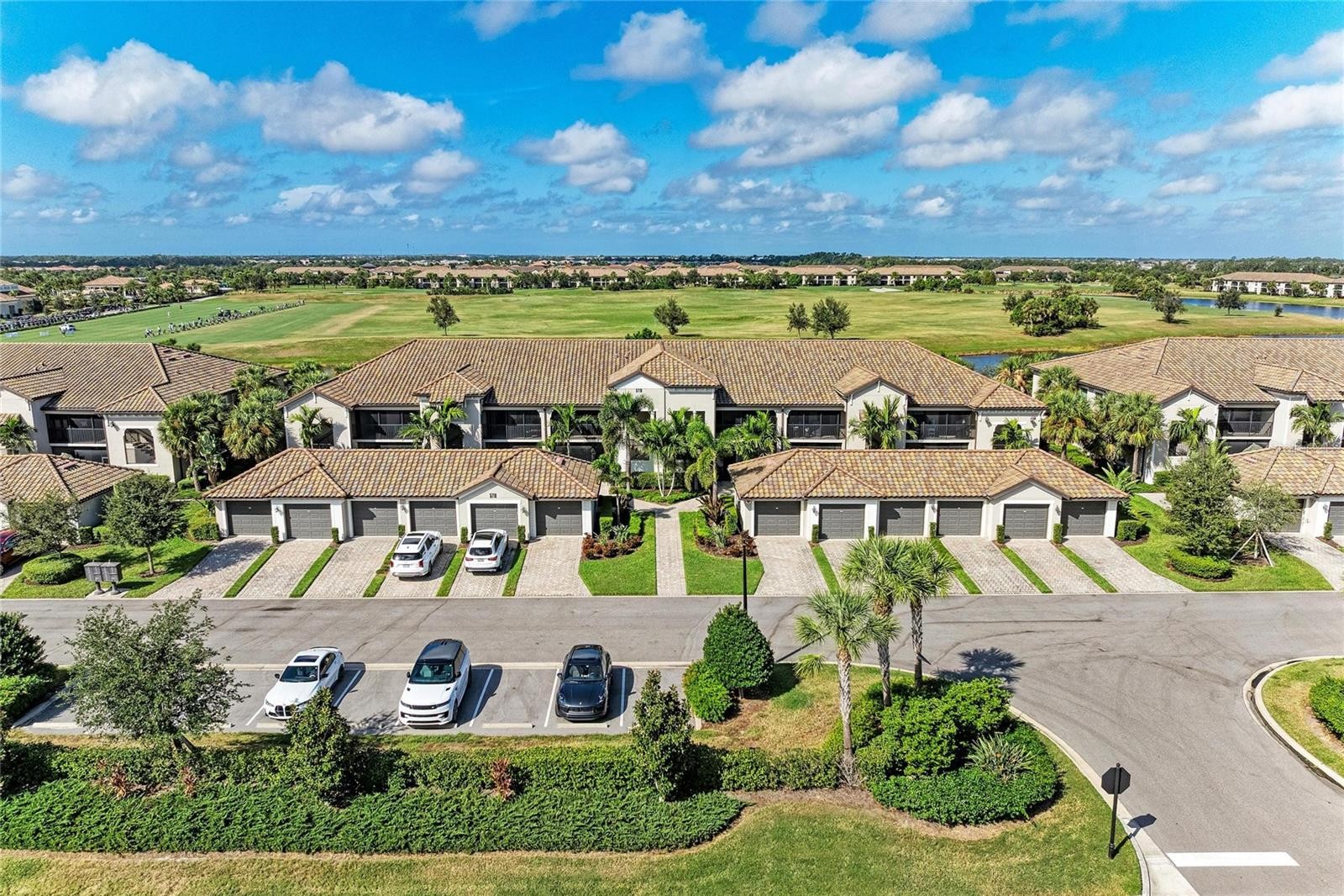 5710 PALMER CIR #206