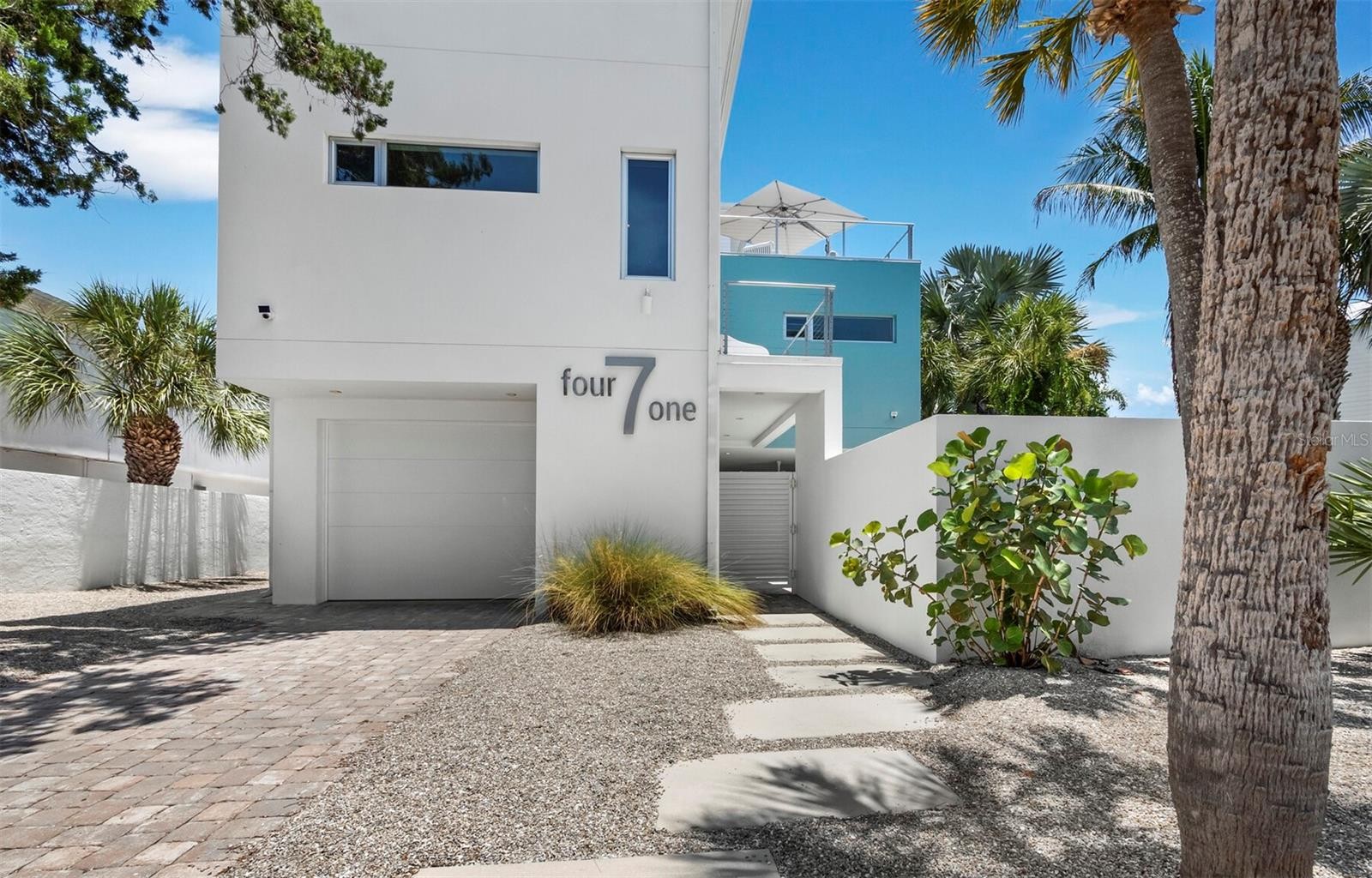 471 ISLAND CIR