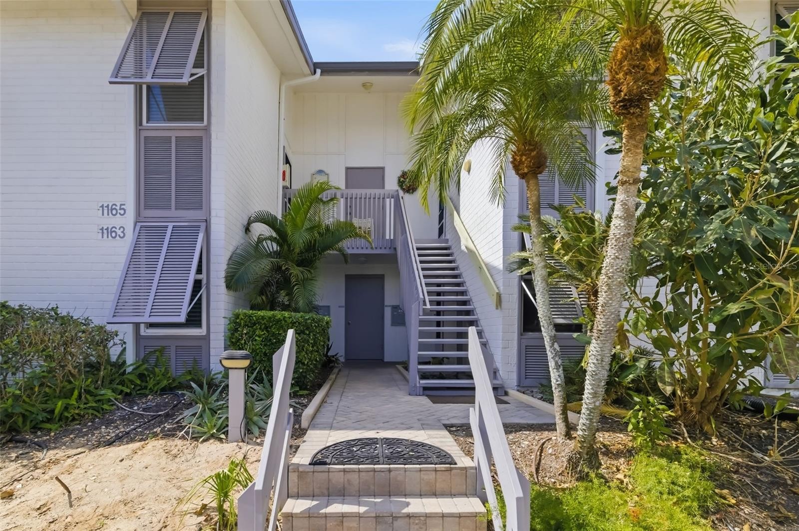 1169 W PEPPERTREE DR #118A