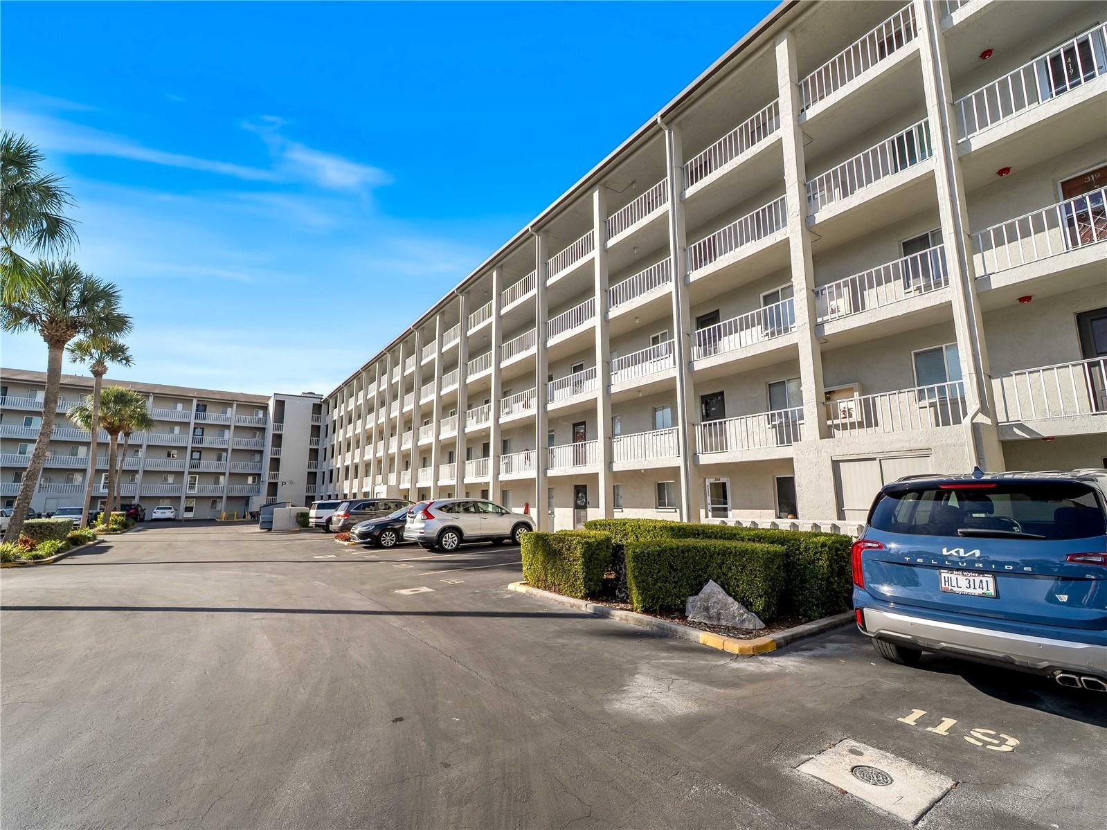 3404 LAKE BAYSHORE DR #315