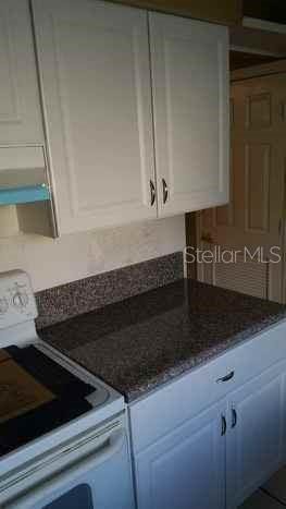 2612 HIDDEN LAKES DR #B