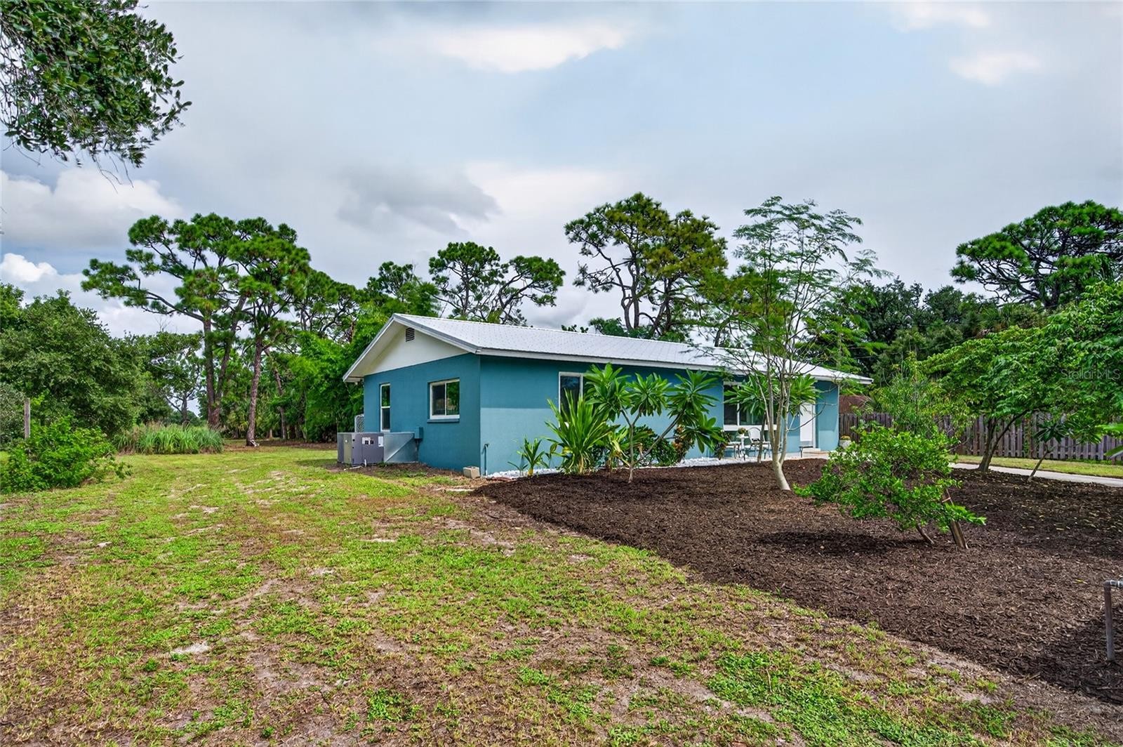 1322 MANASOTA BEACH RD