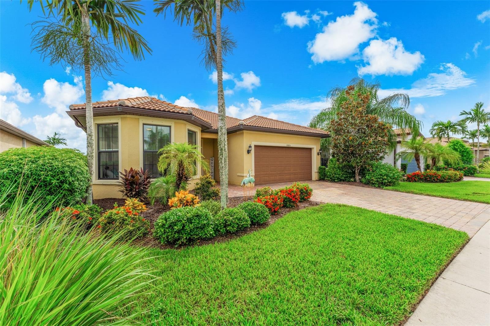 13825 KARINA ST