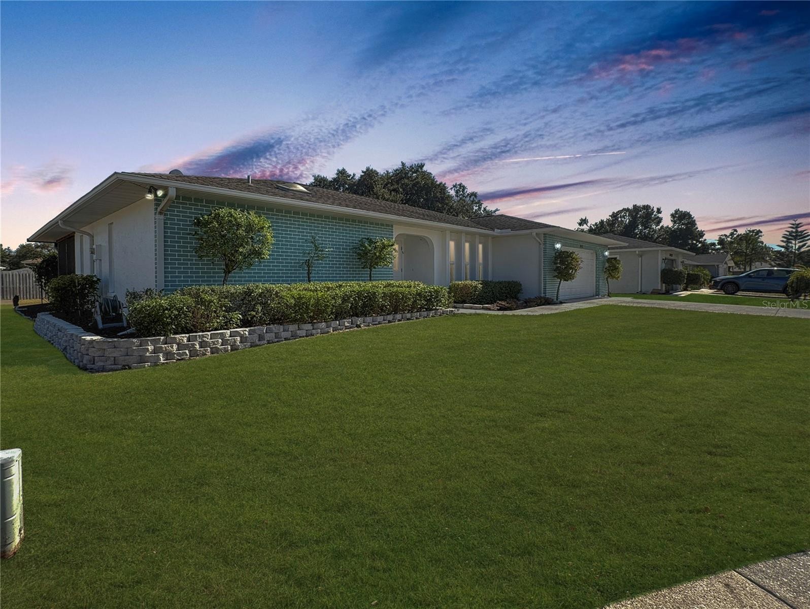 2042 COUNTRY MEADOWS PL