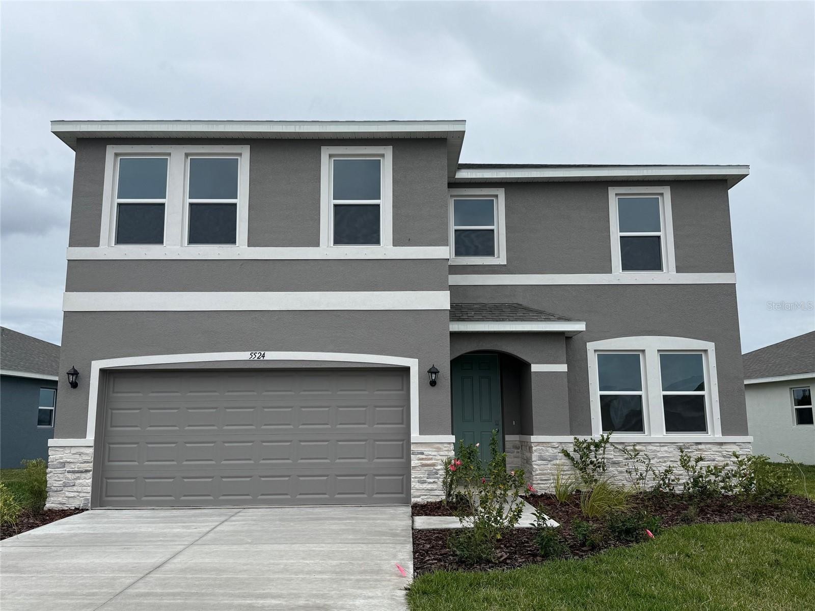 5524 SILVER MOONLIGHT DR