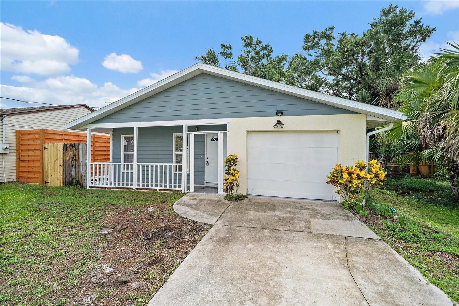2619 ROBINSON AVE