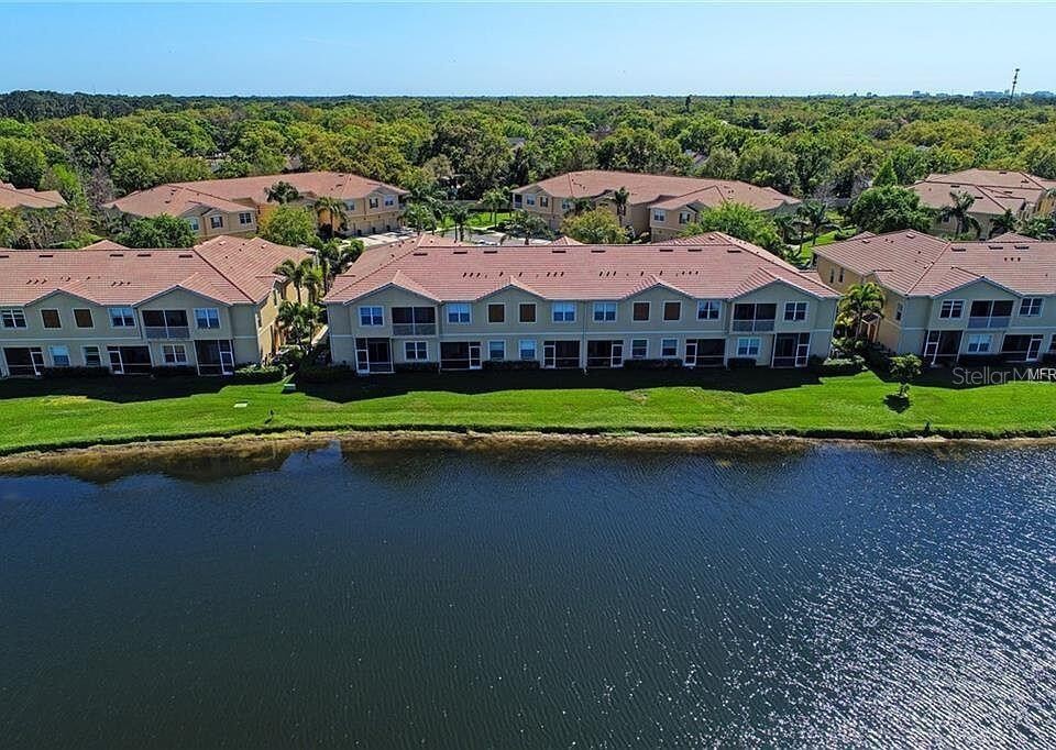 3672 PARKRIDGE CIR #27-106