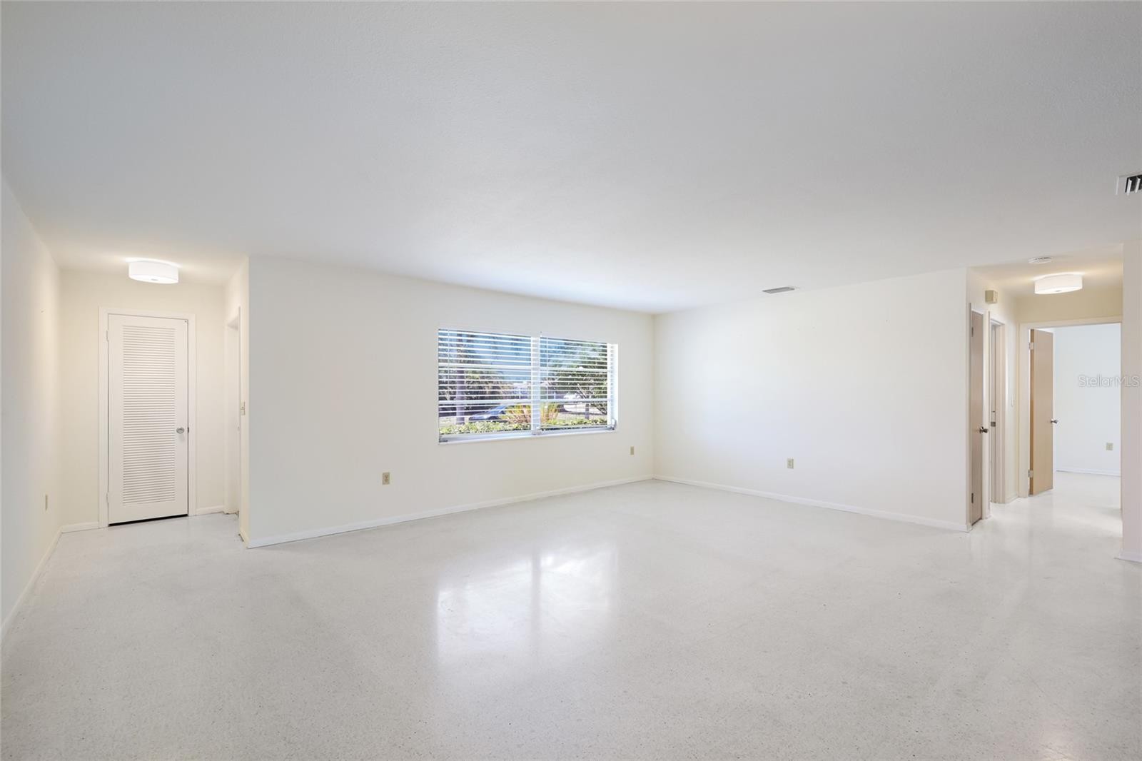 3305 HIGHLAND AVE W
