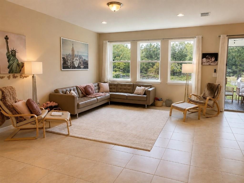 2296 MIDNIGHT PEARL DR